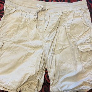 Women within Bermuda shorts